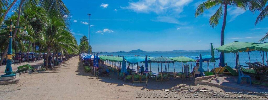 Bang Saen Beach - WAYPOINT F ON MAP. GPS Location - N 13°17'55.4", E 100°54'08.0" 