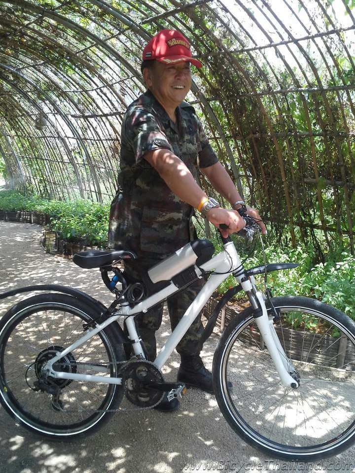 Thai General with ebike